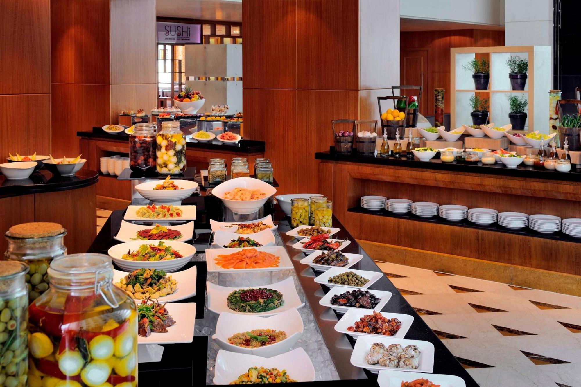 Courtyard By Marriott Кувейт Экстерьер фото