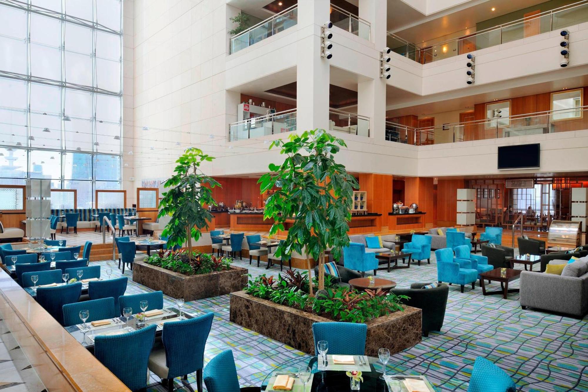 Courtyard By Marriott Кувейт Экстерьер фото