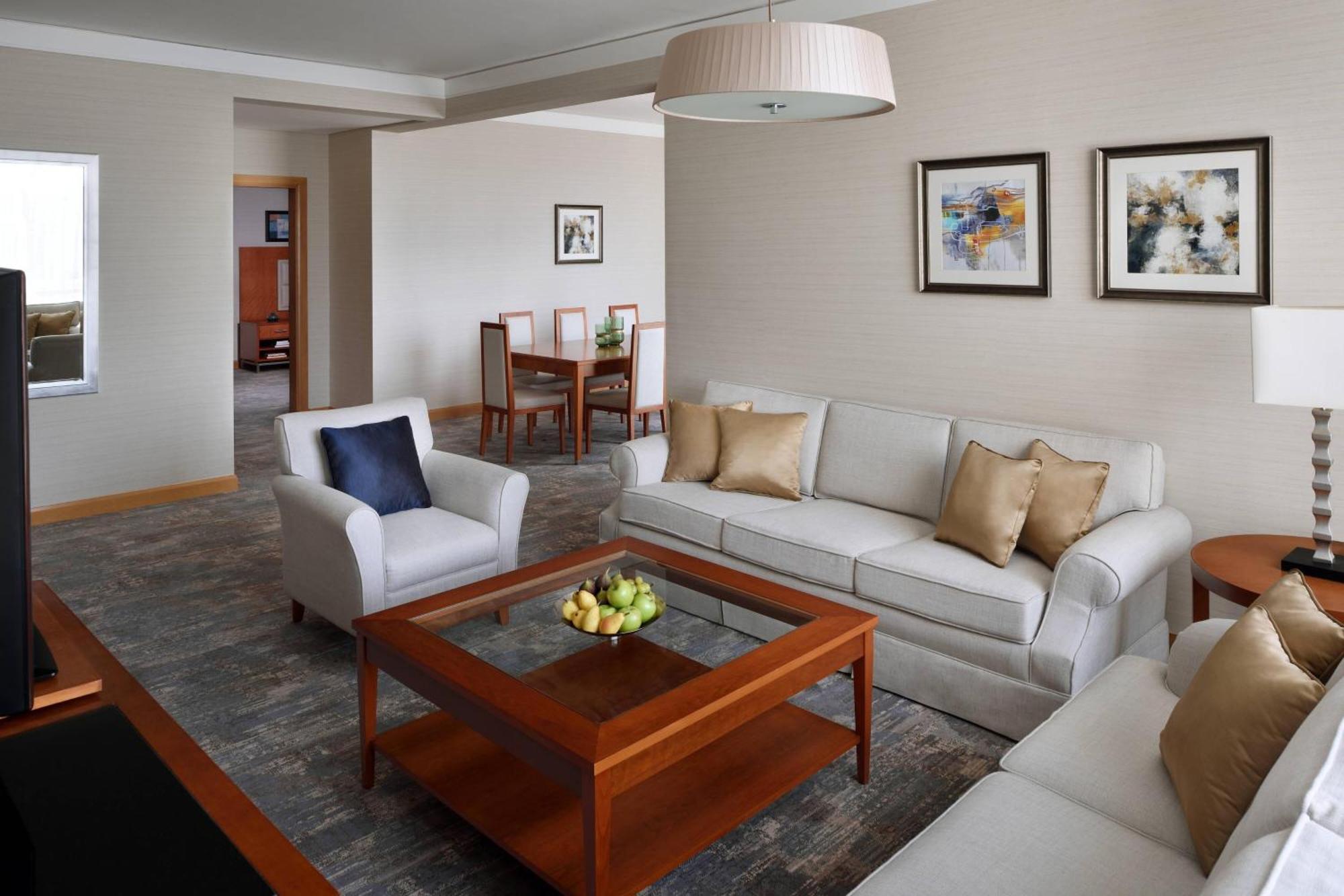 Courtyard By Marriott Кувейт Экстерьер фото