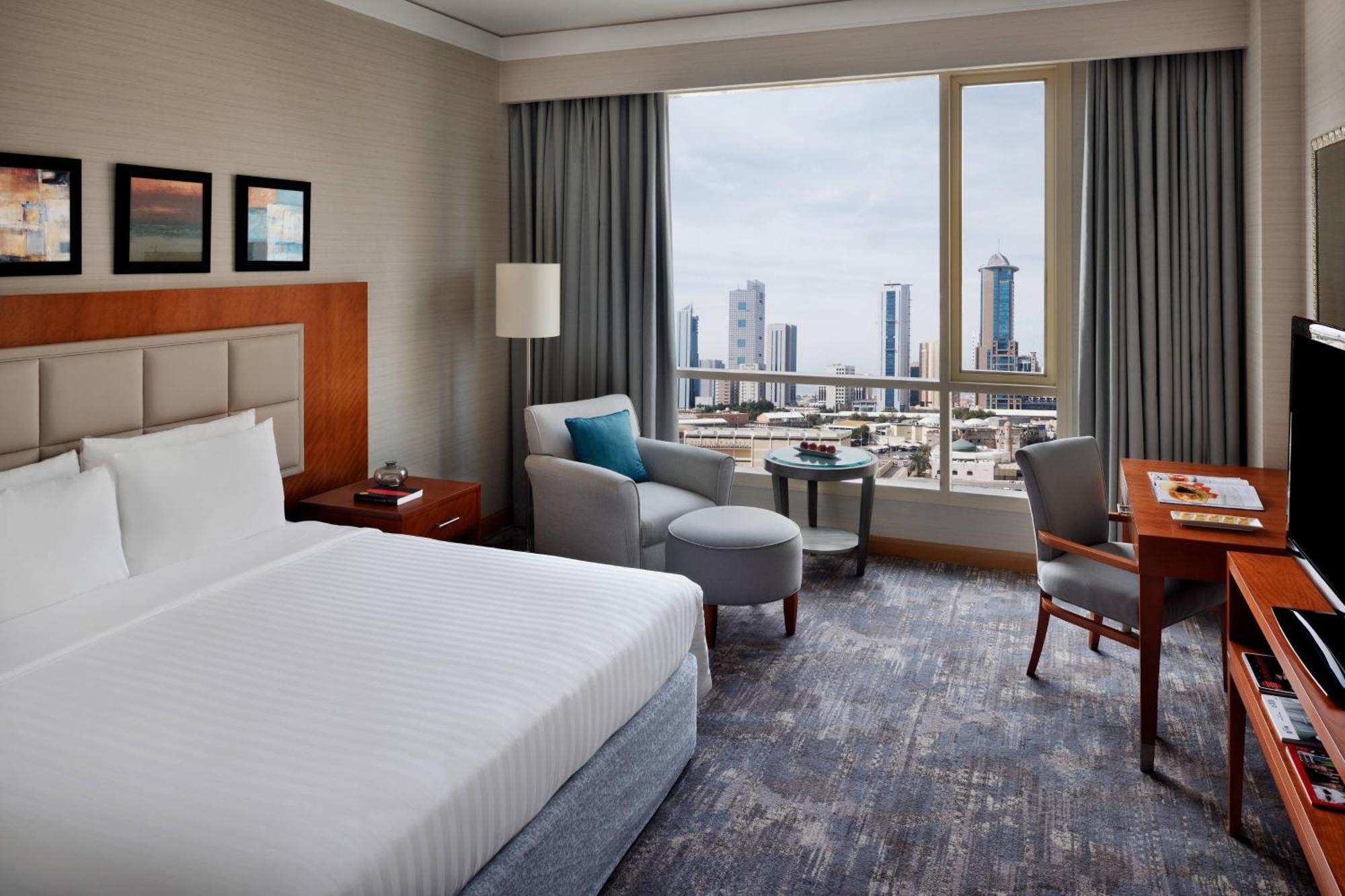 Courtyard By Marriott Кувейт Экстерьер фото