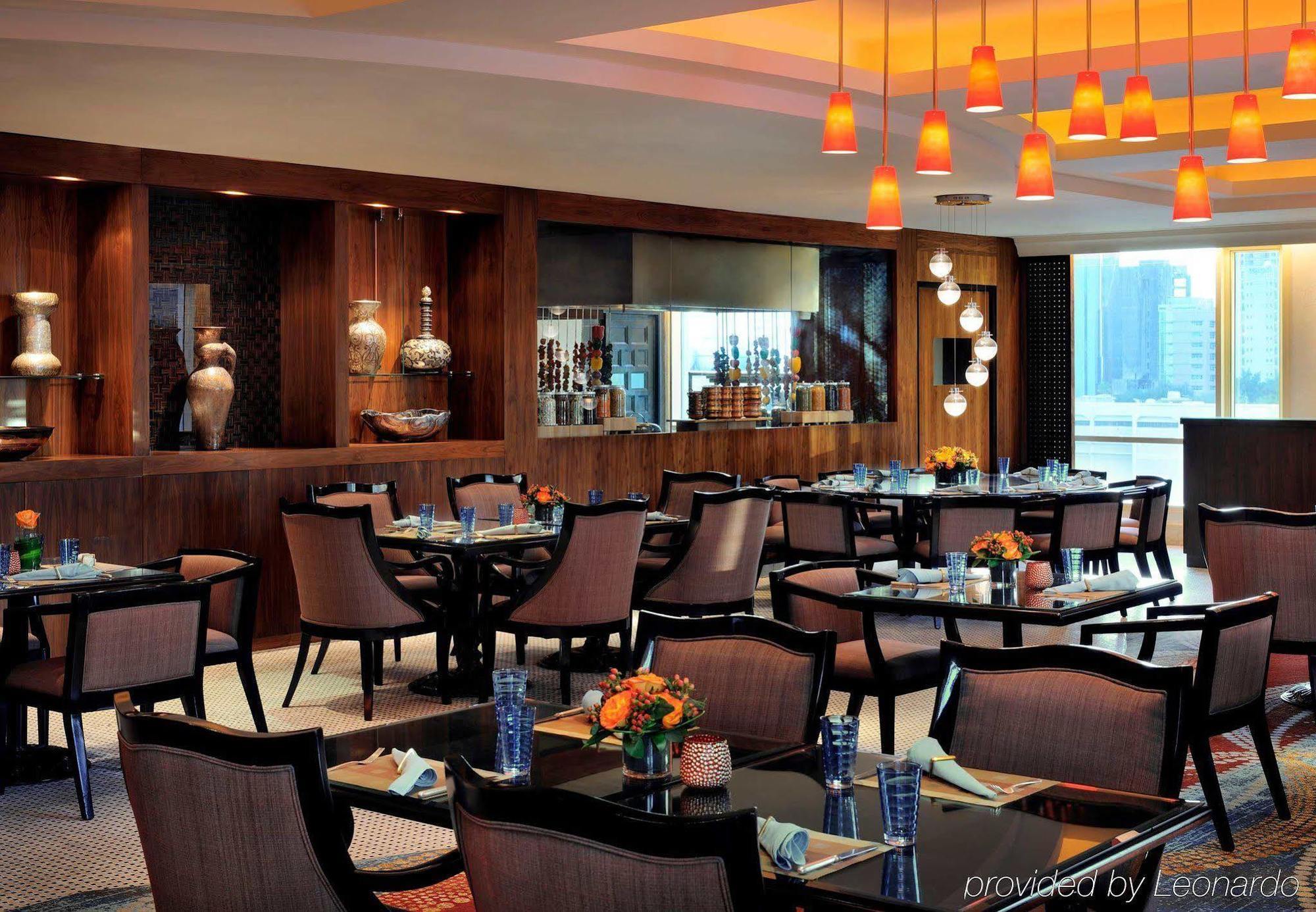 Courtyard By Marriott Кувейт Экстерьер фото